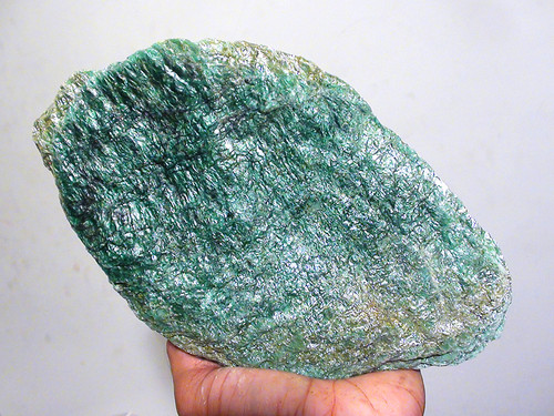 Fuchsite is a mineral of rejuvenation and renewal 3201